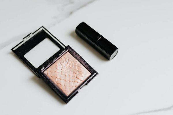 Comment Trouver la Taille Parfaite pour Hommes : Guide Ultime de Mode Masculine