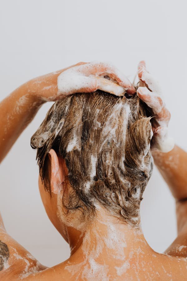 Révélez la beauté de vos cheveux avec le shampoing huile de batana
